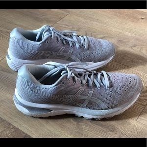 ASICS GEL-Cumulus 22 Gray 9 (feels like 8.5)